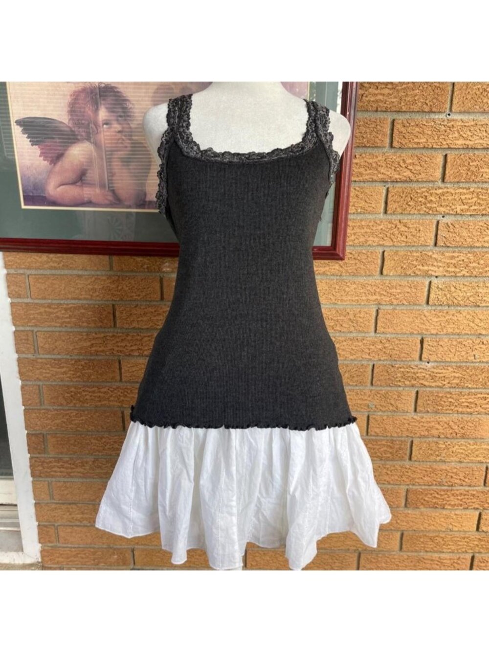 Y2K dark grey lace trim tank top
